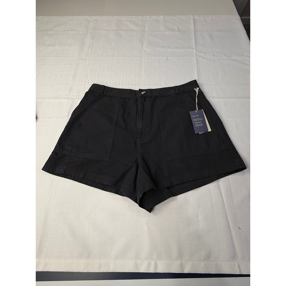NWT Universal Thread Women Black Gray High Rise Utility Cargo‎ Shorts Size M